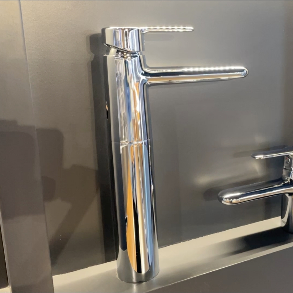 Vòi lavabo nóng lạnh New Standard TOTO TVLM112NS - 3