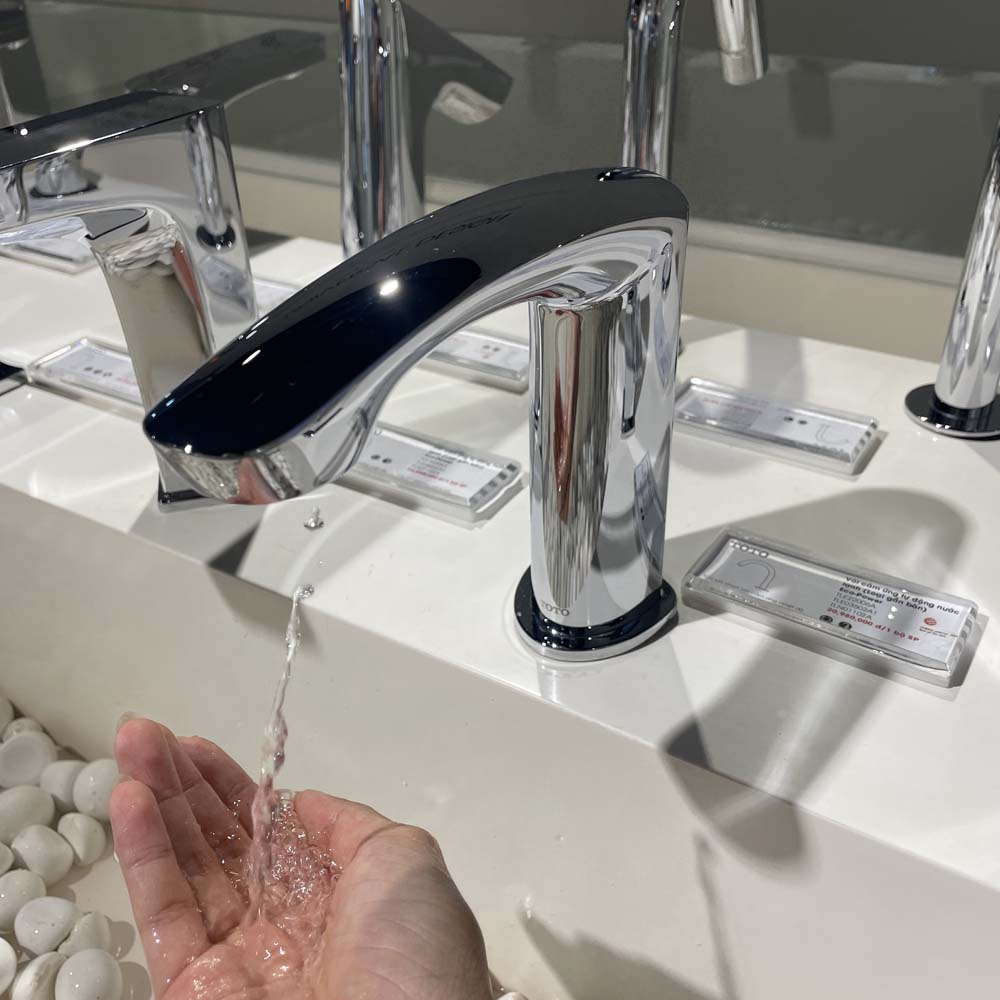 Vòi lavabo cảm ứng TOTO TLE22006A - 7