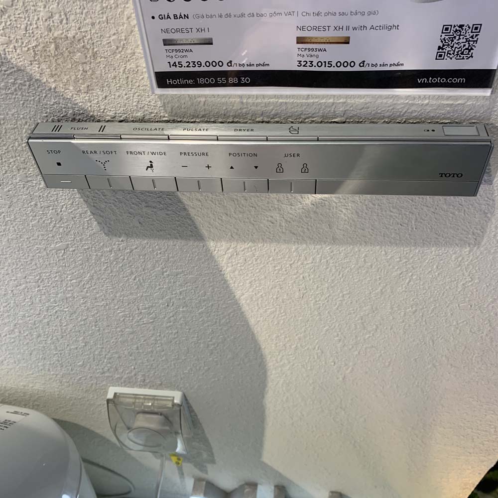 Bồn cầu thông minh Neorest XH I TOTO CW992VA TCF992WA T53P100VR - 12