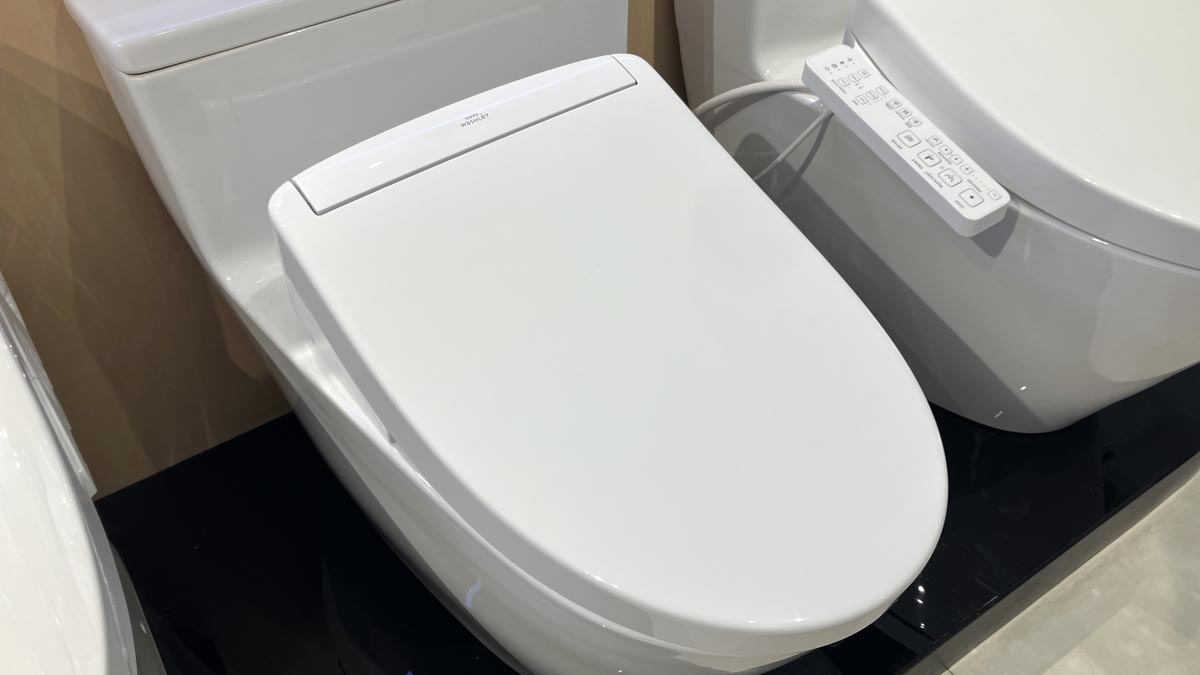 Nắp bồn cầu thông minh TOTO TCF34461GAA (W25) Washlet S5 - 3