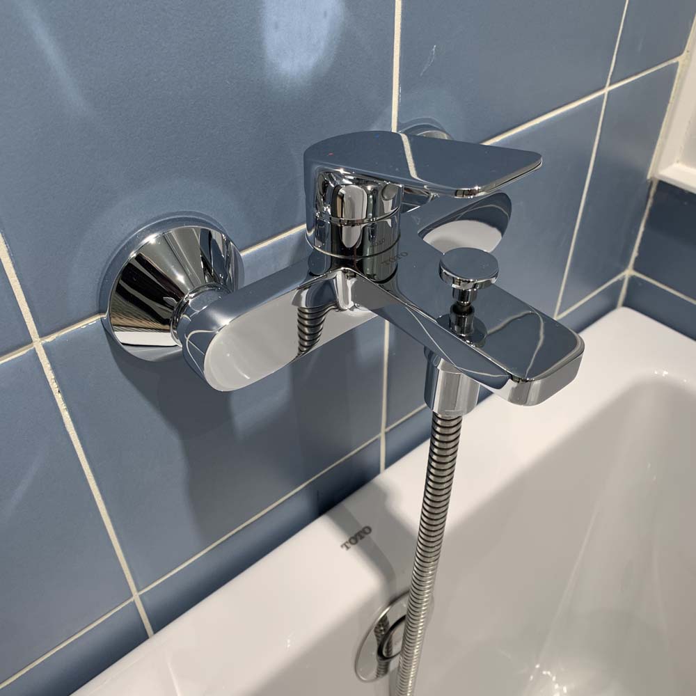 Củ sen tắm nóng lạnh Rei-S TOTO TTMR302V - 2