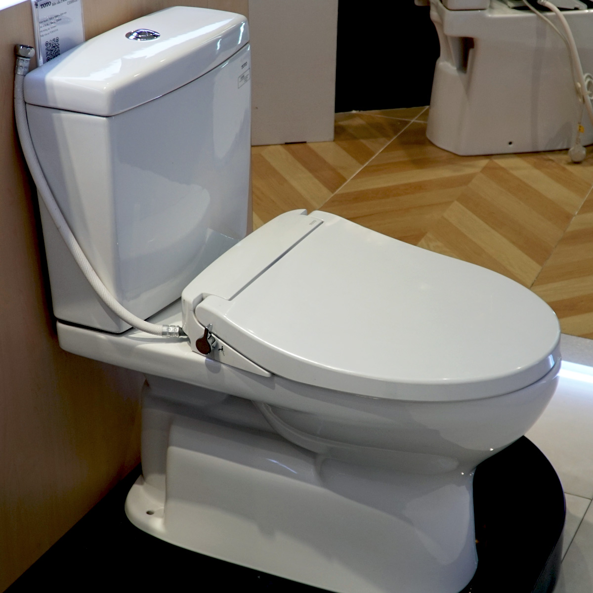 Bồn cầu TOTO CS320DRE2 2 khối nắp rửa cơ TCW07S - 3