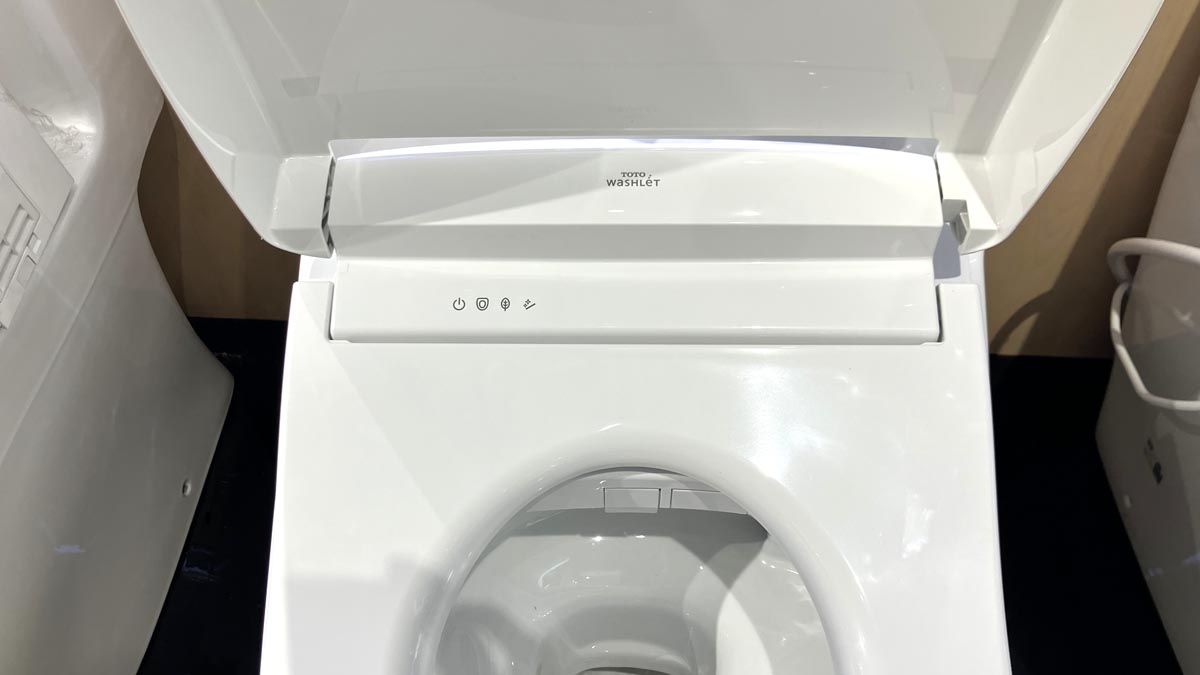 Nắp bồn cầu thông minh TOTO TCF34461GAA (W25) Washlet S5 - 7