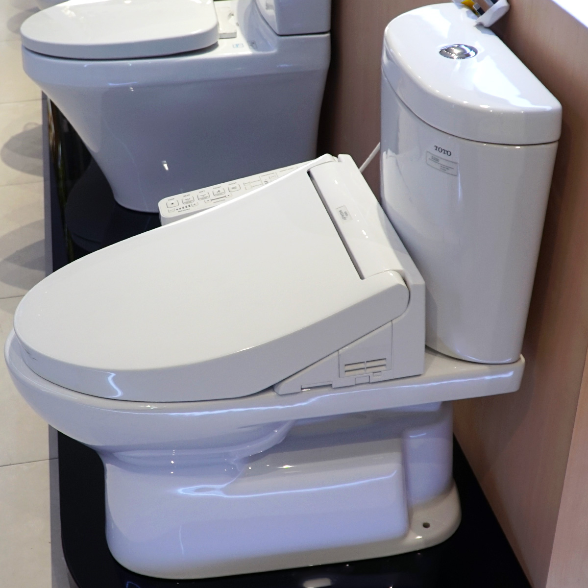 Bồn cầu TOTO CS325DRW16 2 khối nắp điện tử Washlet C2 TCF23410AAA - 2