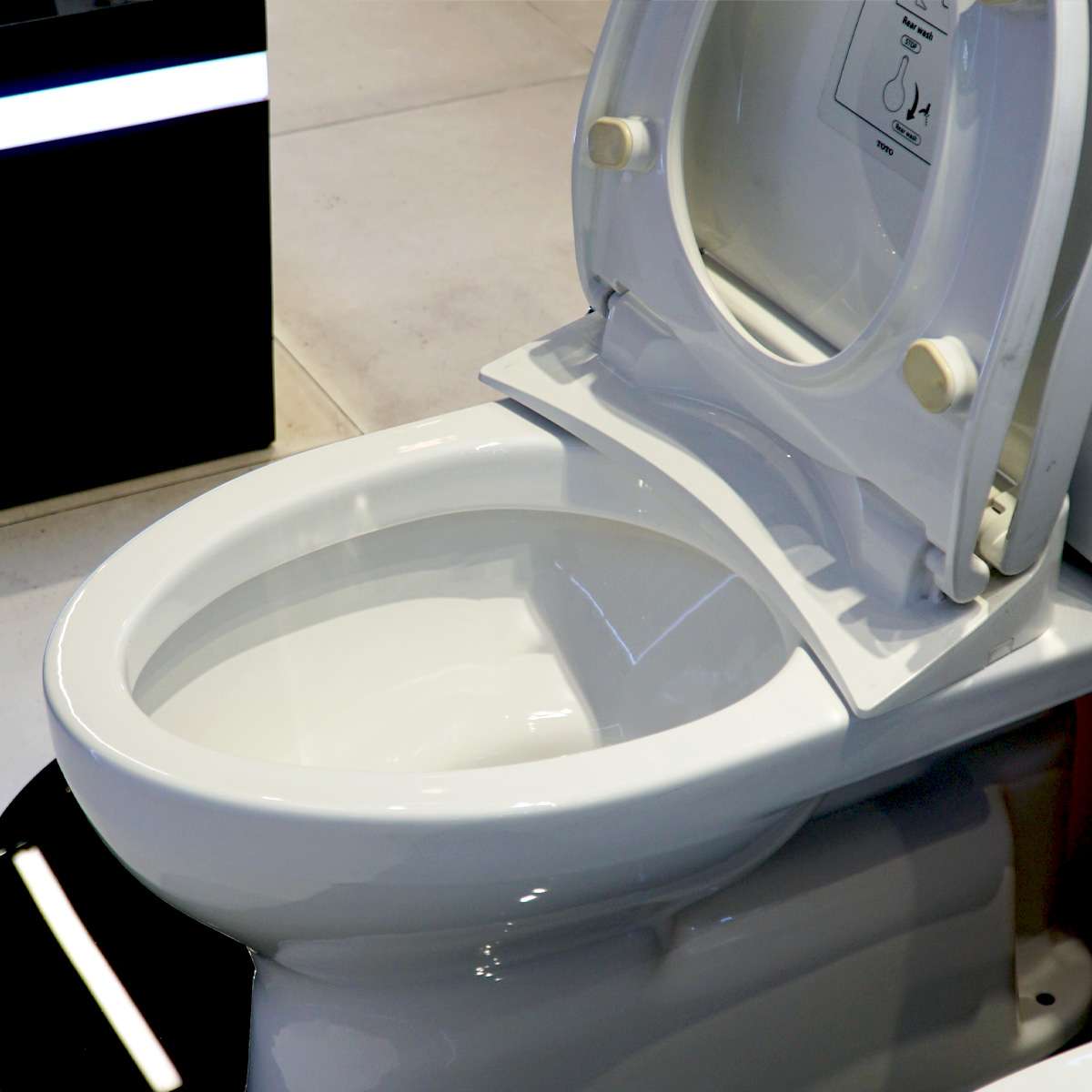 Bồn cầu TOTO CS302DE2 2 khối nắp rửa cơ TCW07S - 10