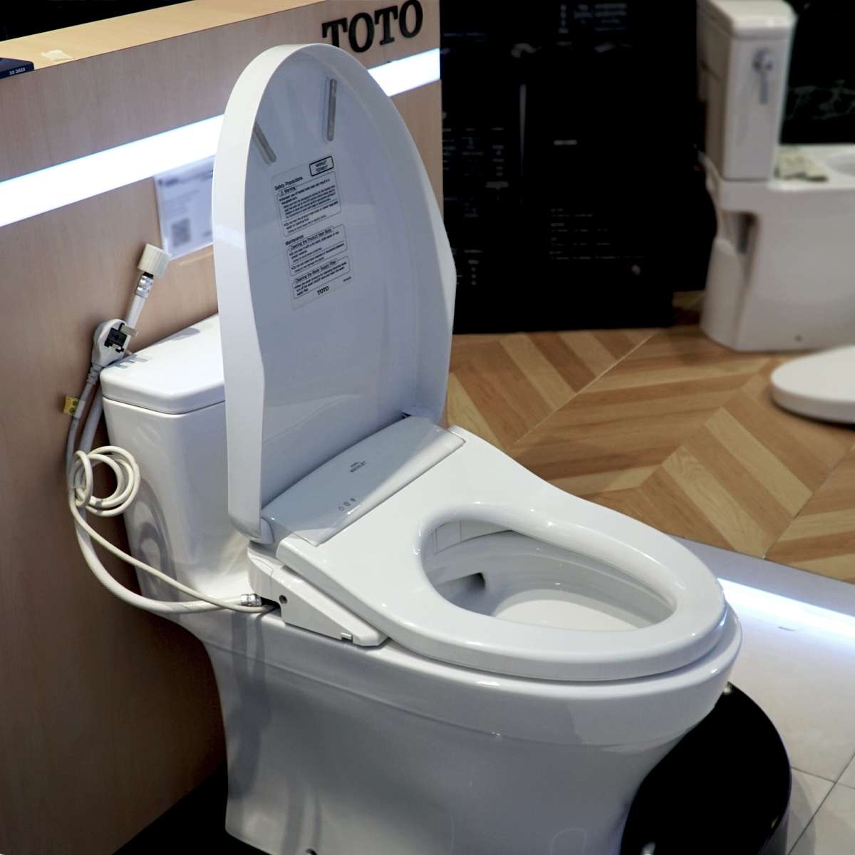 Bồn cầu TOTO MS885DW11 1 khối nắp điện tử Washlet S7 TCF4911Z - 9