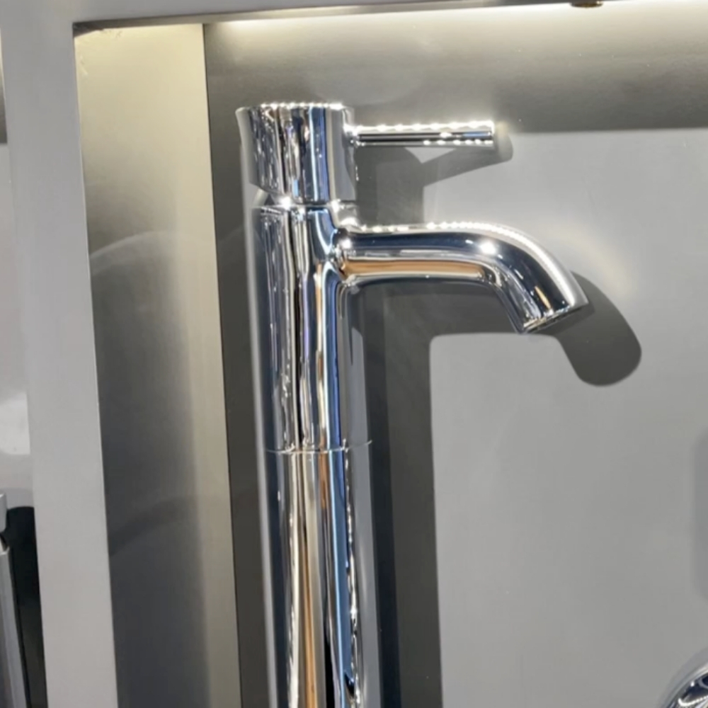 Vòi lavabo nóng lạnh LN TOTO TLS02305V - 4