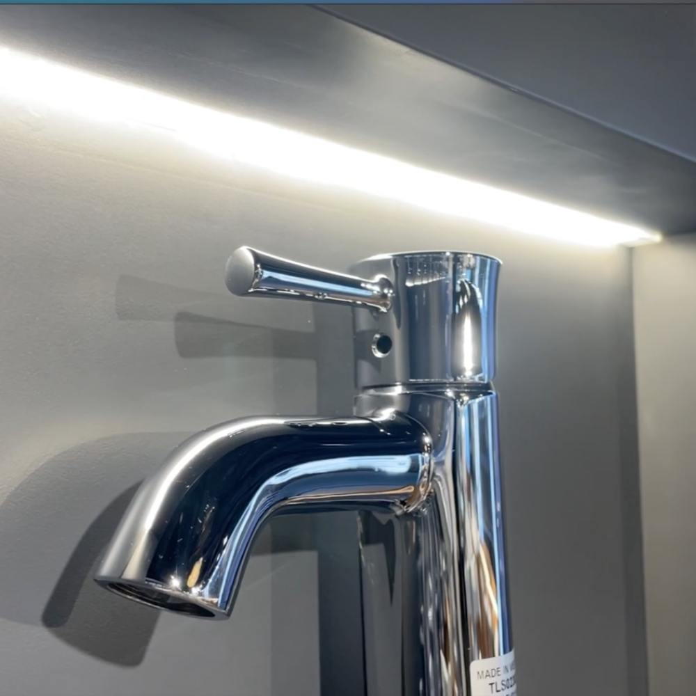 Vòi lavabo nóng lạnh LN TOTO TLS02303V - 4