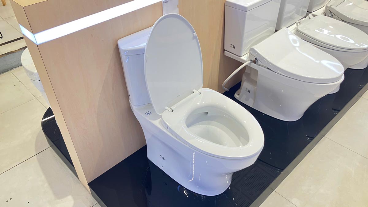 Bồn cầu 2 khối TOTO CS838DT10 nắp đóng êm TC395VS - 6