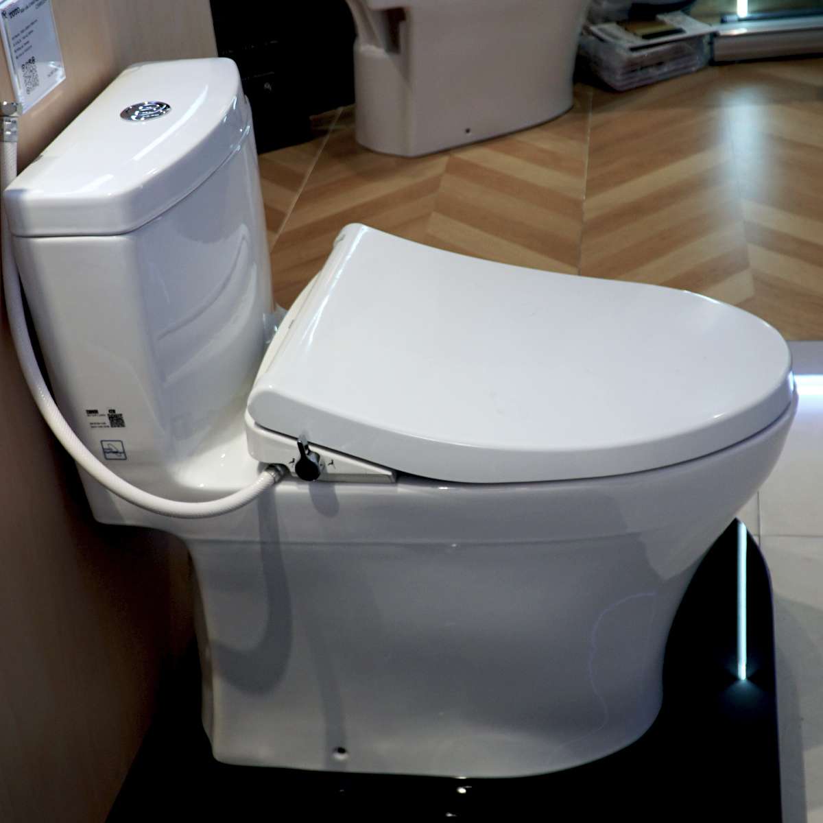 Bồn cầu TOTO MS889DRE4 1 khối nắp rửa cơ TCW1211A - 4