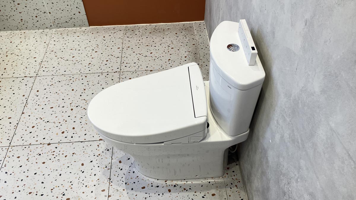 Bồn cầu TOTO CS838DW25 2 khối nắp điện tử Washlet S5 TCF34461GAA - 5