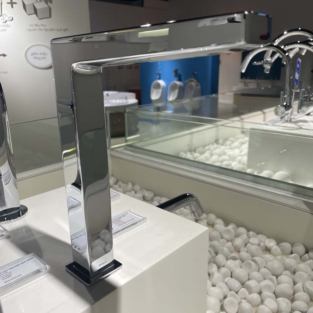 Vòi lavabo cảm ứng TOTO TLE25008A - 5
