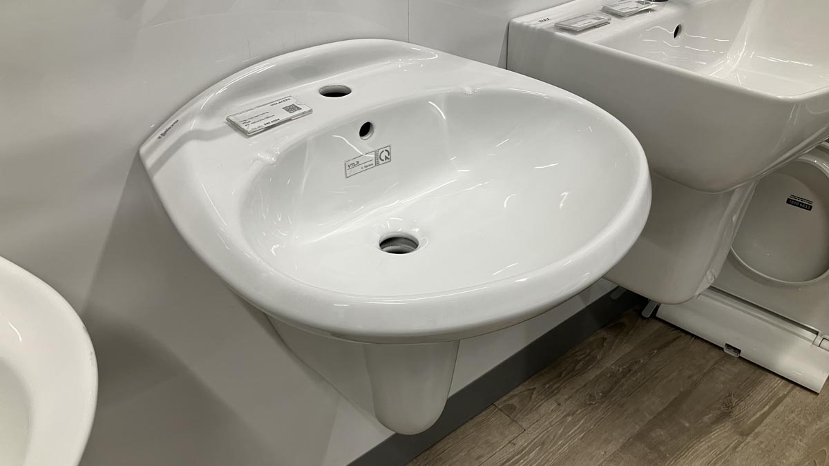 Chậu lavabo treo tường chân lửng Viglacera VTL3+VI5 - 3