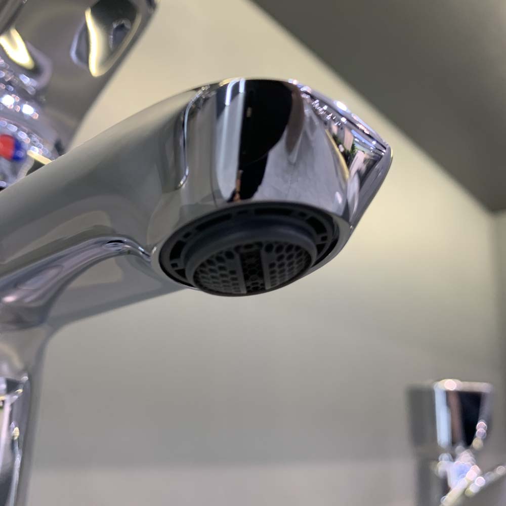 Vòi chậu lavabo nóng lạnh Viglacera VG132 - 8
