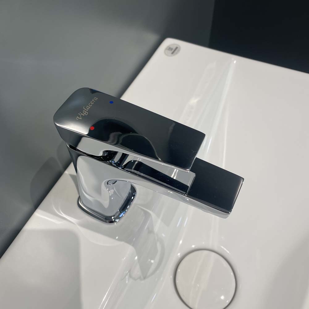 Vòi chậu lavabo nóng lạnh Viglacera VG143 - 4