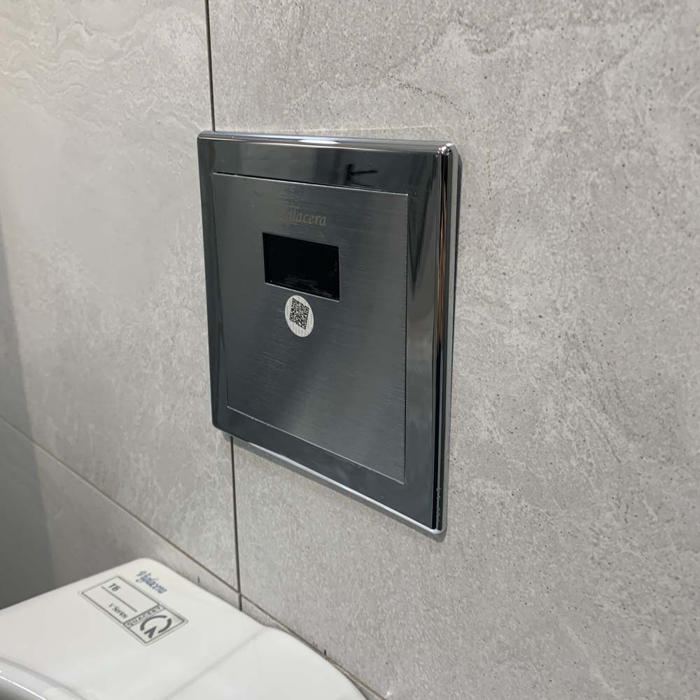 Bộ xả tiểu cảm ứng âm tường dùng pin Viglacera VG843 - 5