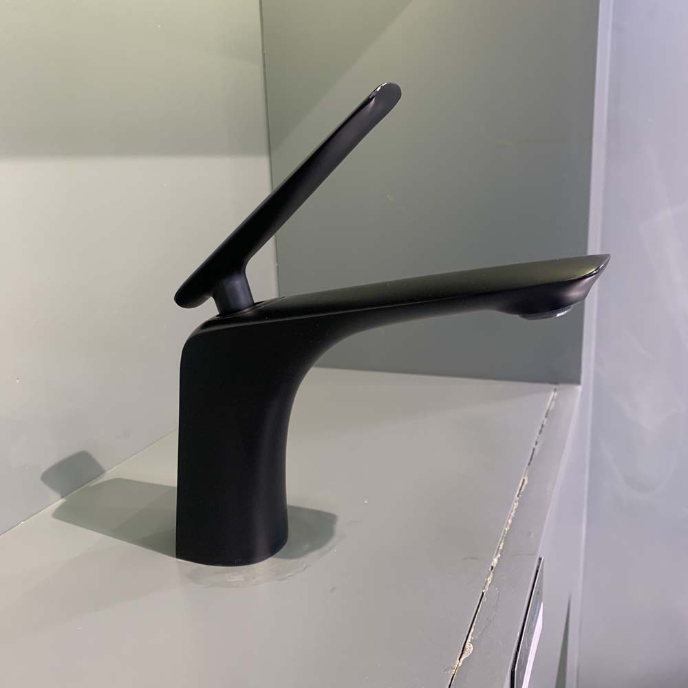 Vòi chậu lavabo nóng lạnh Viglacera Platinum P.51.326 - 5