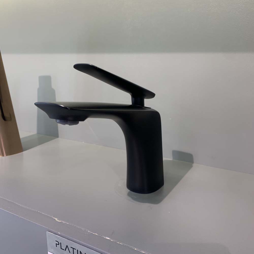 Vòi chậu lavabo nóng lạnh Viglacera Platinum P.51.326 - 7