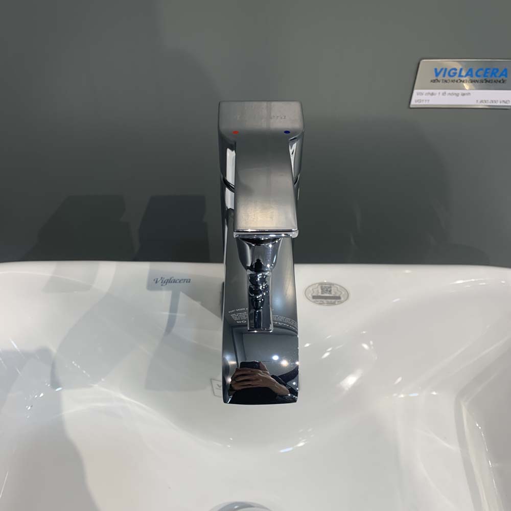 Vòi chậu lavabo nóng lạnh Viglacera VG111 - 4