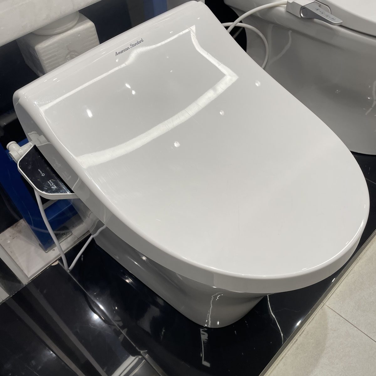 Bồn cầu đặt sàn American Standard VF-2141P (VF2141P) nắp êm VF-2141P - 4