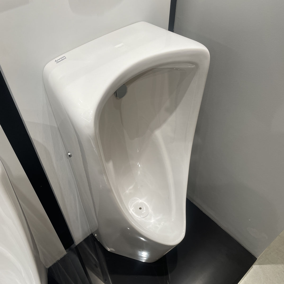 Bồn tiểu nam đặt sàn American Standard WP-6605 (WP6605) WP-6605B - 2