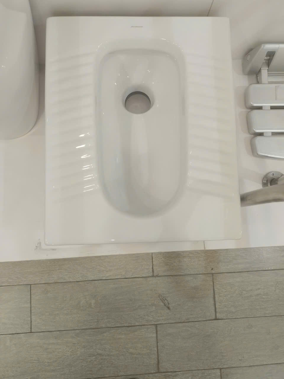 Bồn cầu xí xổm vệ sinh ATMOR AT5204S AT5204S - 6