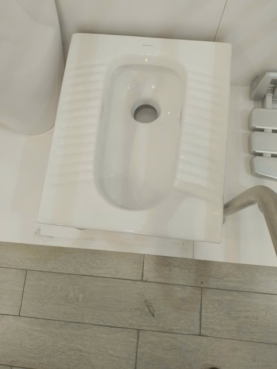 Bồn cầu xí xổm vệ sinh ATMOR AT5204S AT5204S - 4