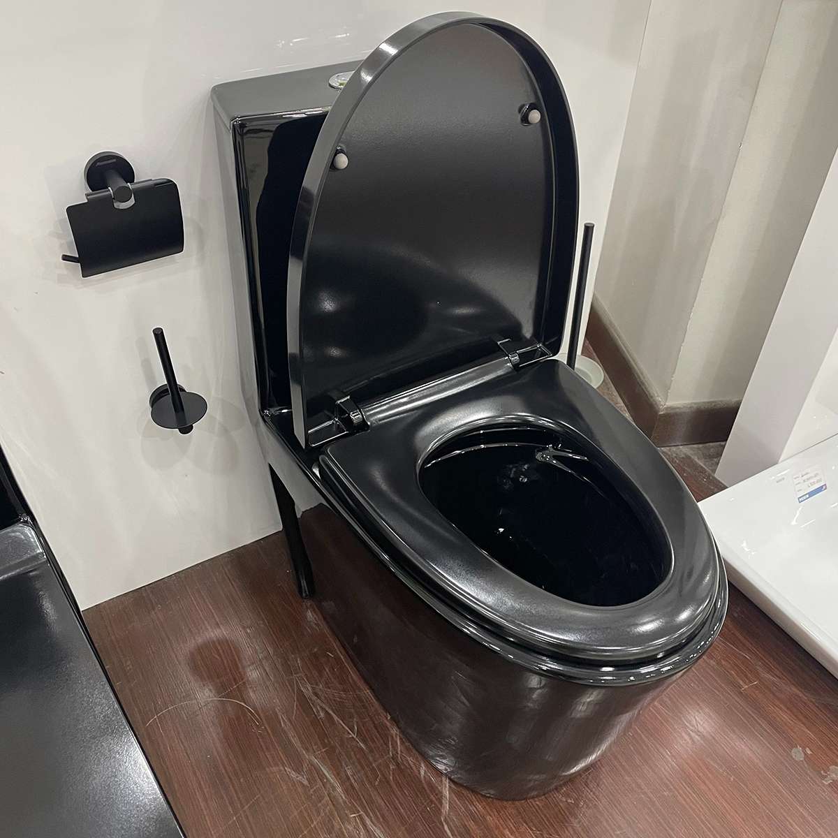 Bồn cầu 1 khối ATMOR AT271B màu đen nắp êm AT271B - 5