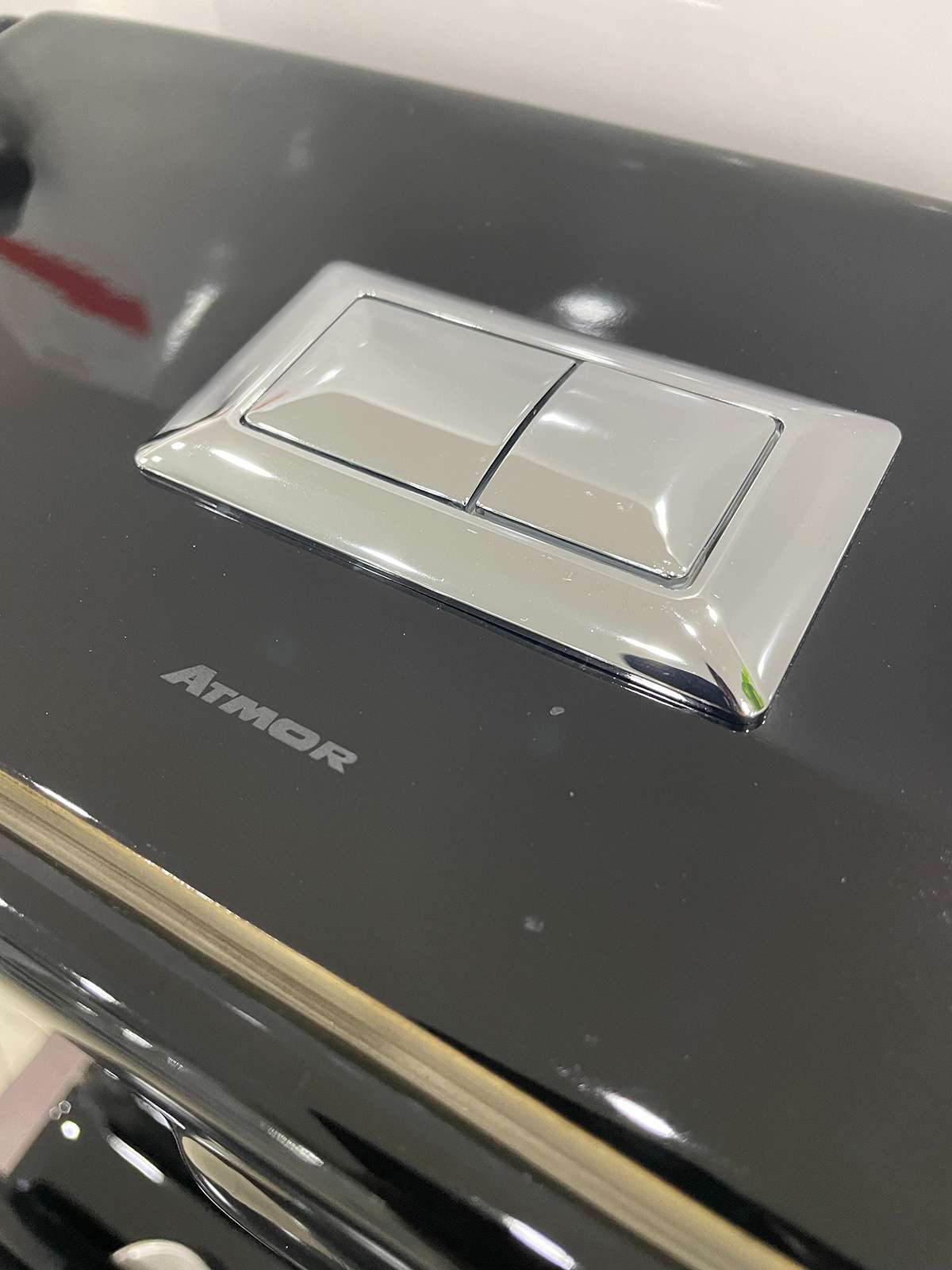 Bồn cầu 1 khối ATMOR AT295B màu đen nắp êm AT295B - 6