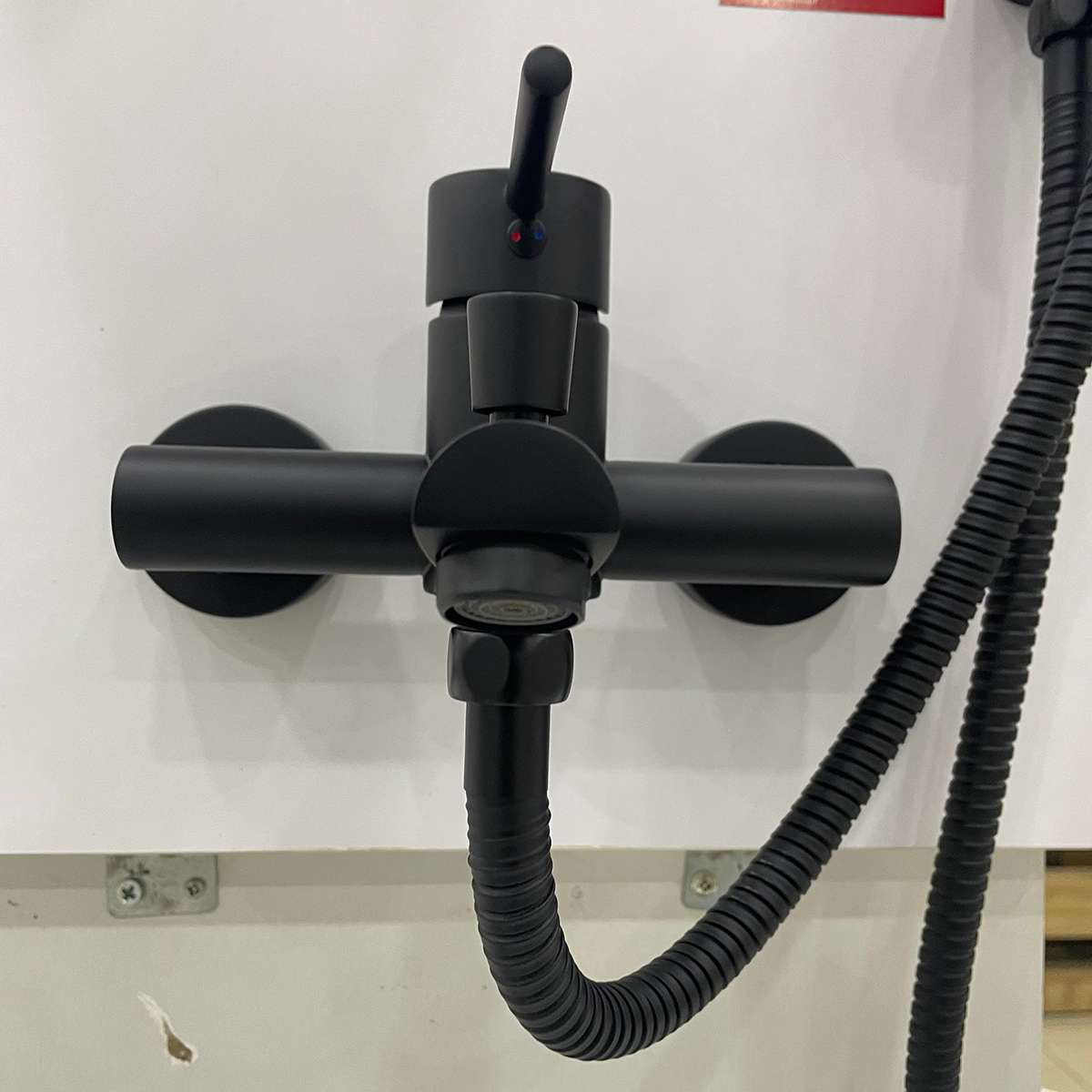 Củ sen tắm nóng lạnh ATMOR ATFS111049BK ATFS111049BK - 4