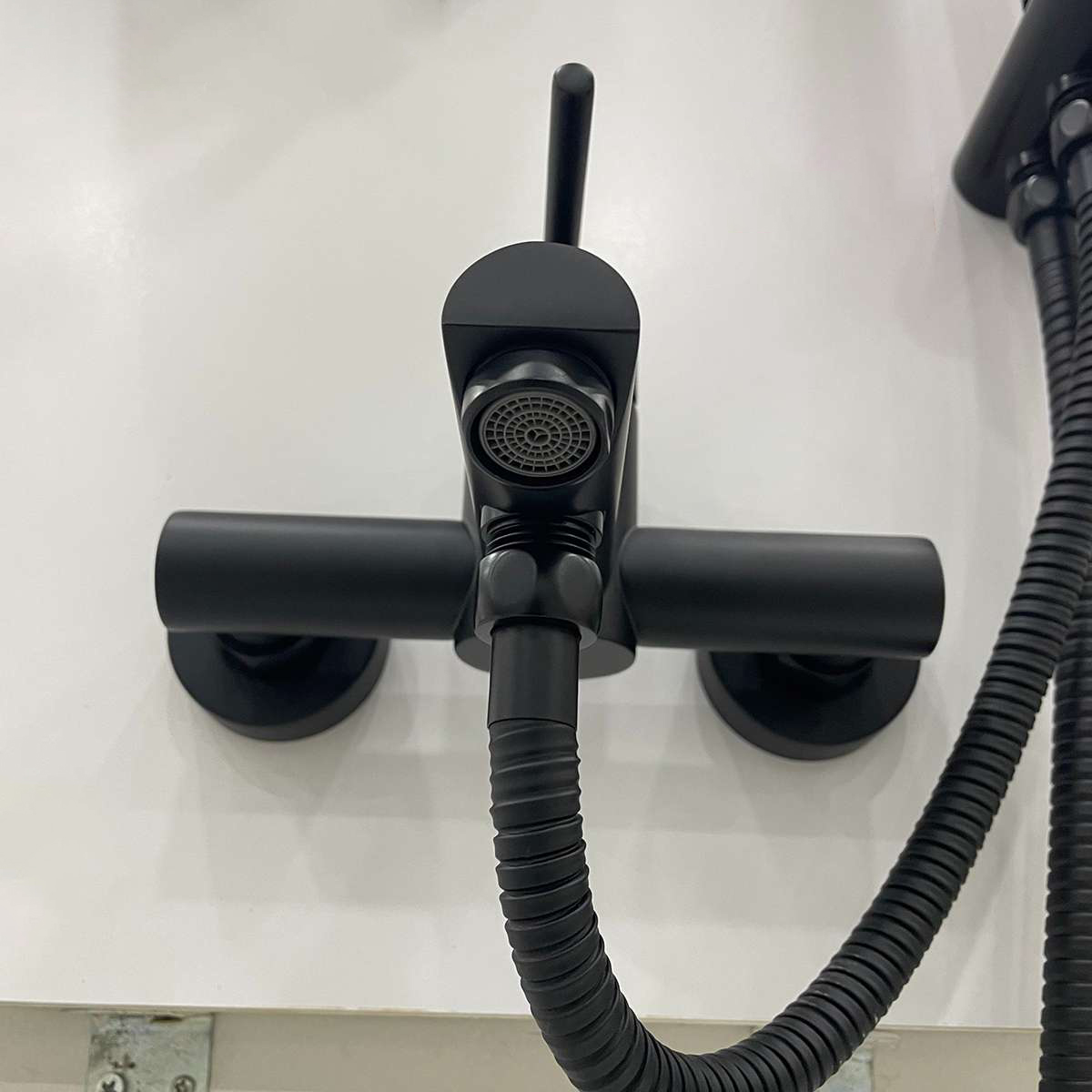 Củ sen tắm nóng lạnh ATMOR ATFS111049BK ATFS111049BK - 5