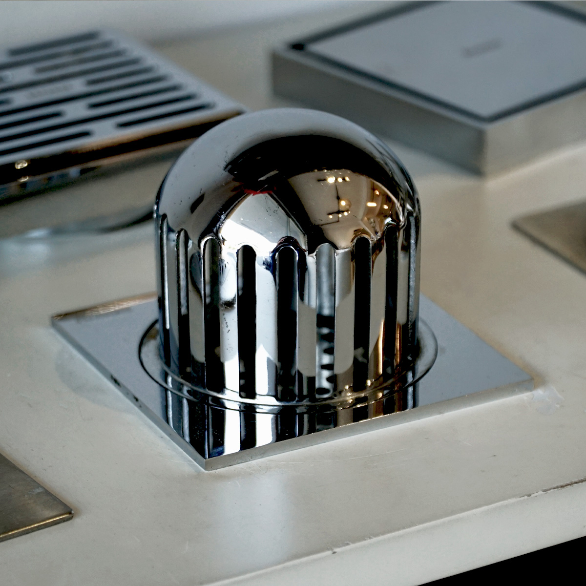 Phễu thoát sàn 10x10cm ATMOR AH099 AH099 - 2