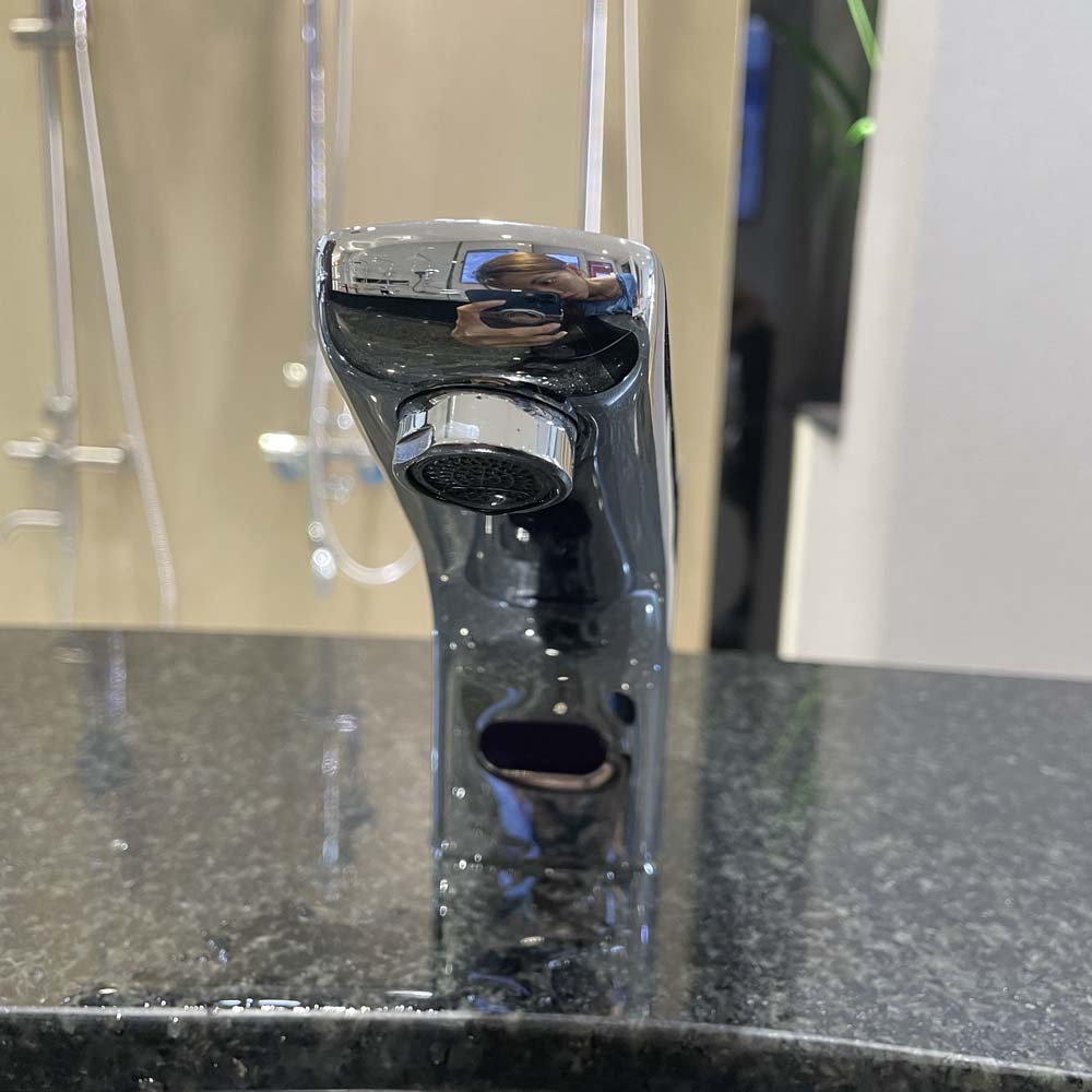 Vòi chậu lavabo cảm ứng nước lạnh Caesar A912 A912 - 2