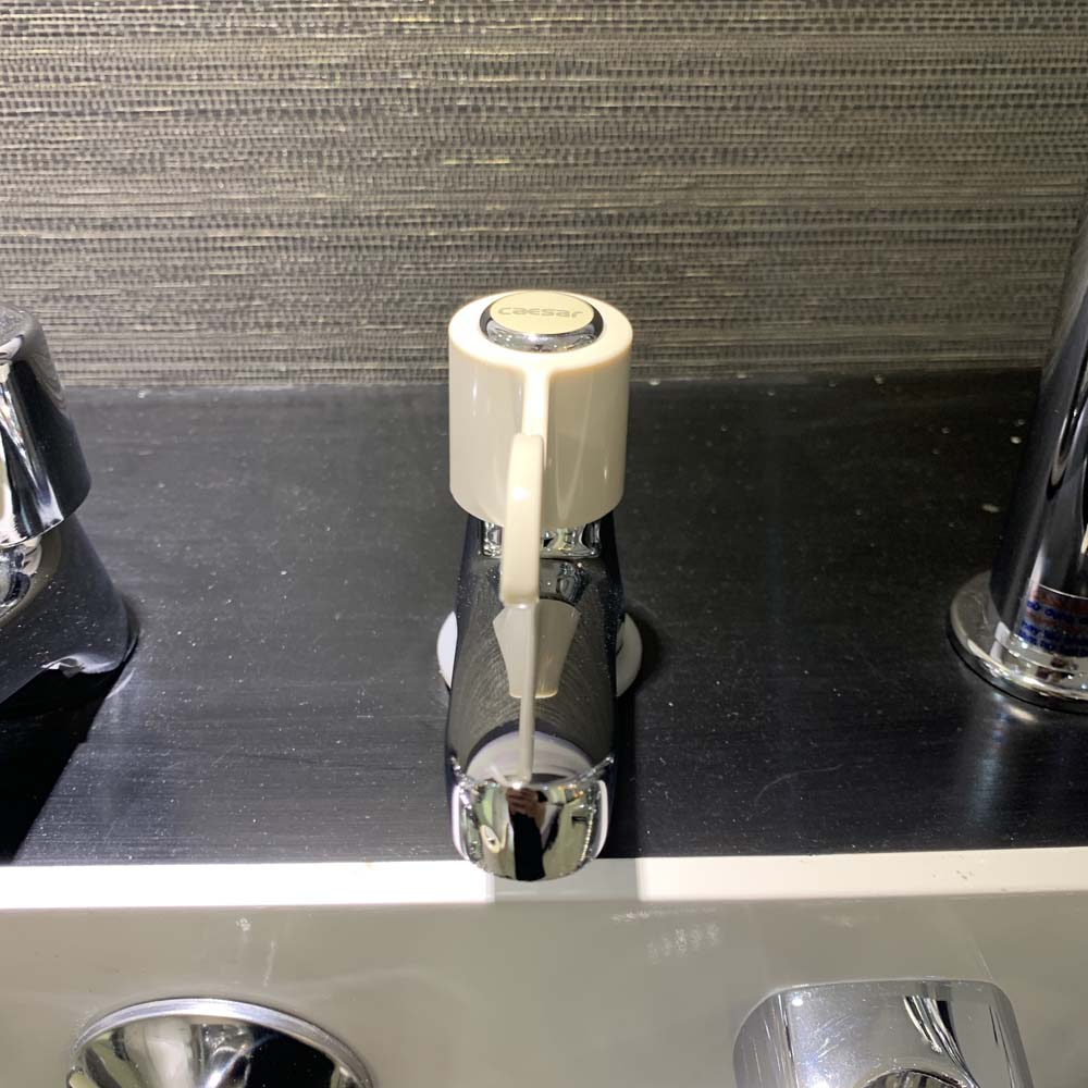 Vòi chậu lavabo lạnh Caesar B027C B027C - 3
