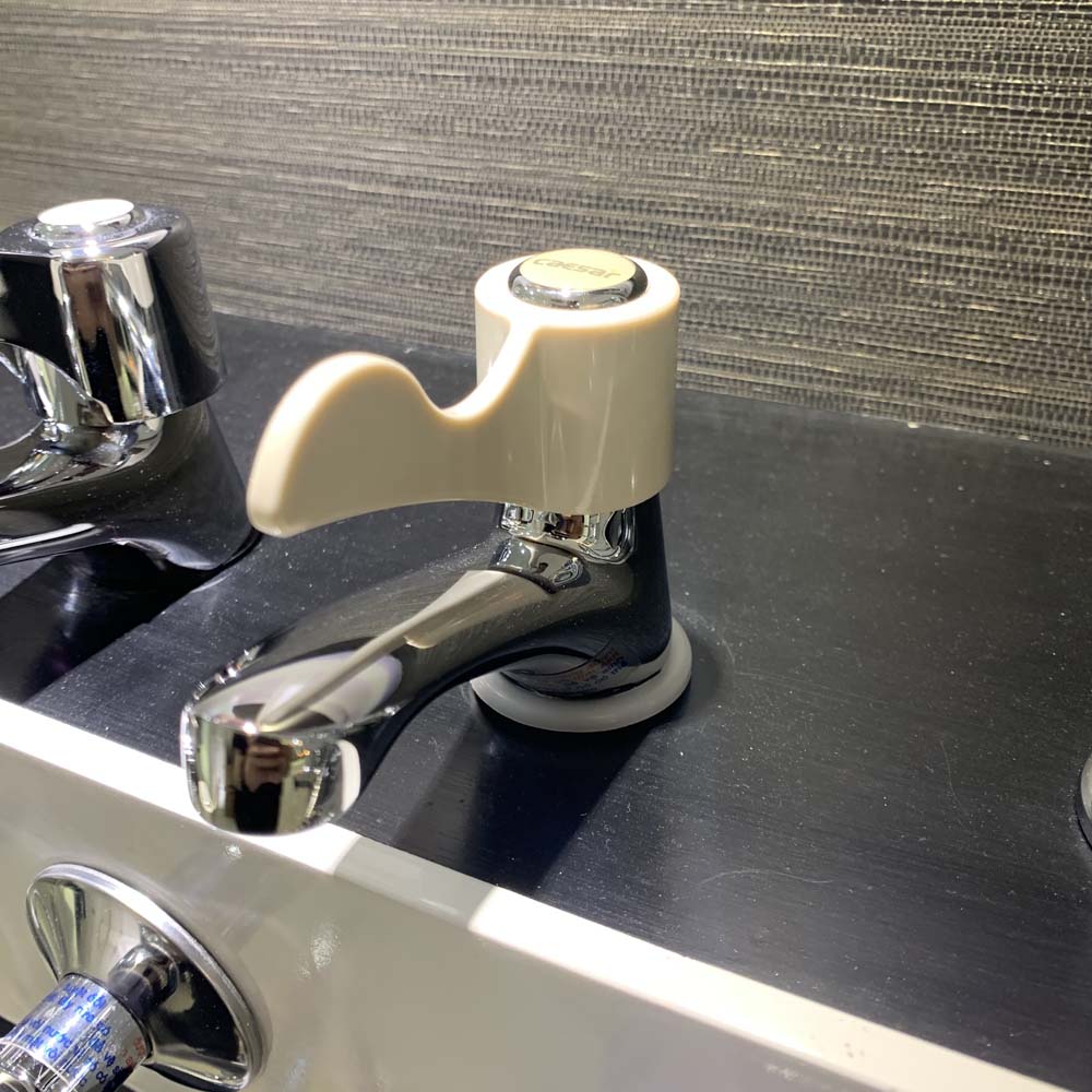 Vòi chậu lavabo lạnh Caesar B027C B027C - 4