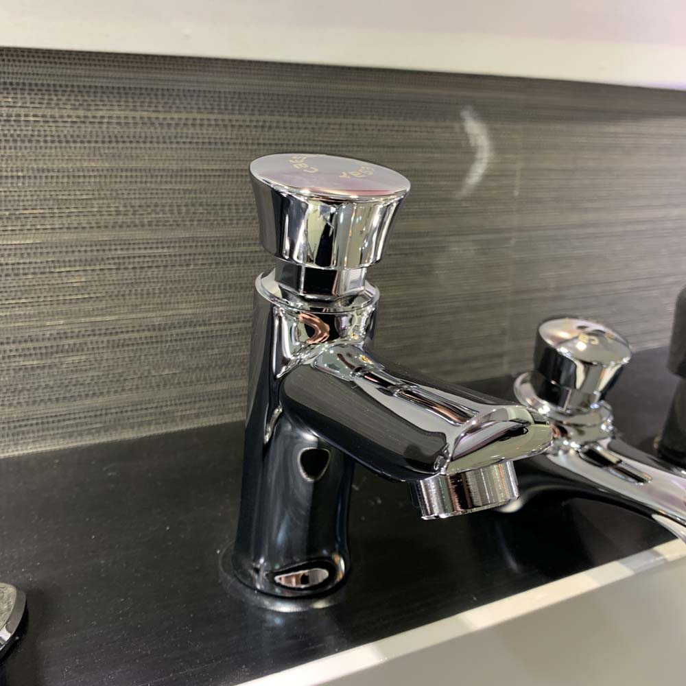 Vòi chậu lavabo lạnh Caesar B054CU B054CU - 2