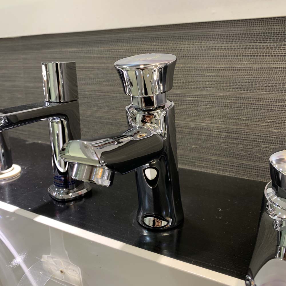 Vòi chậu lavabo lạnh Caesar B054CU B054CU - 4