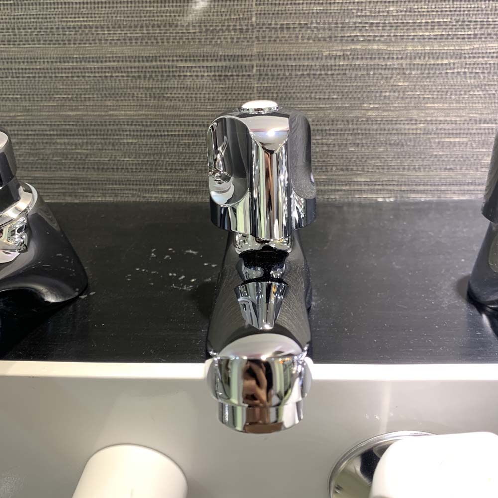 Vòi chậu lavabo lạnh Caesar B105C B105C - 4