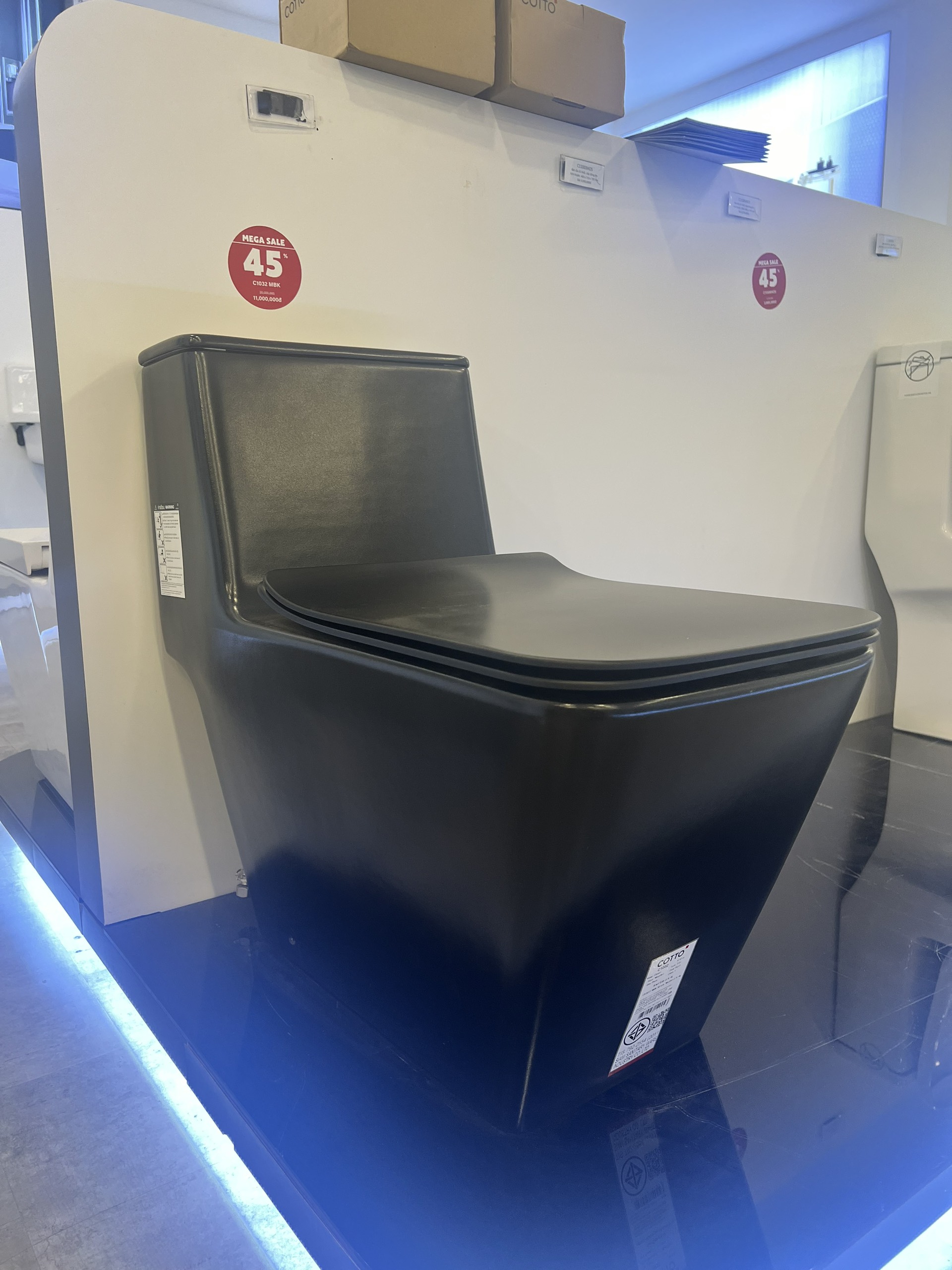 Bồn cầu 1 khối COTTO C1032MBK nắp êm dòng Simply Modish C1032MBK - 3