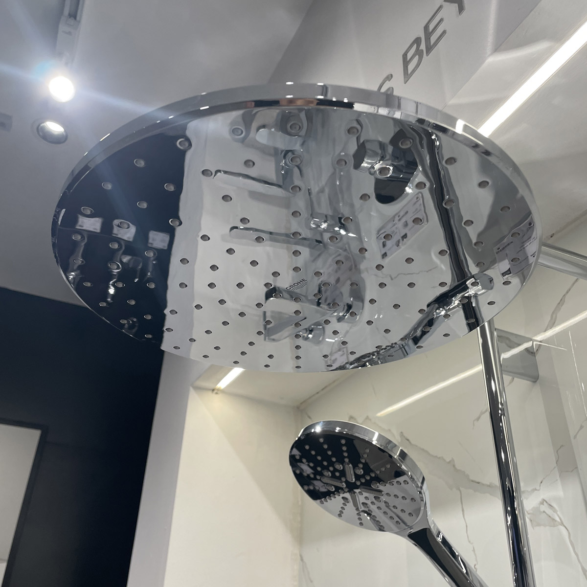 Bát sen gắn tường Grohe Rainshower Cosmopolitan 310 Grohe 26557000 26557000 - 2