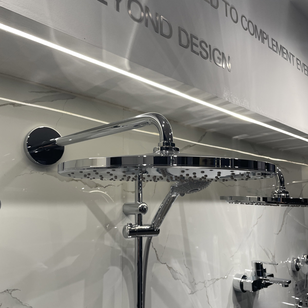 Bát sen gắn tường Grohe Rainshower Cosmopolitan 310 Grohe 26557000 26557000 - 3