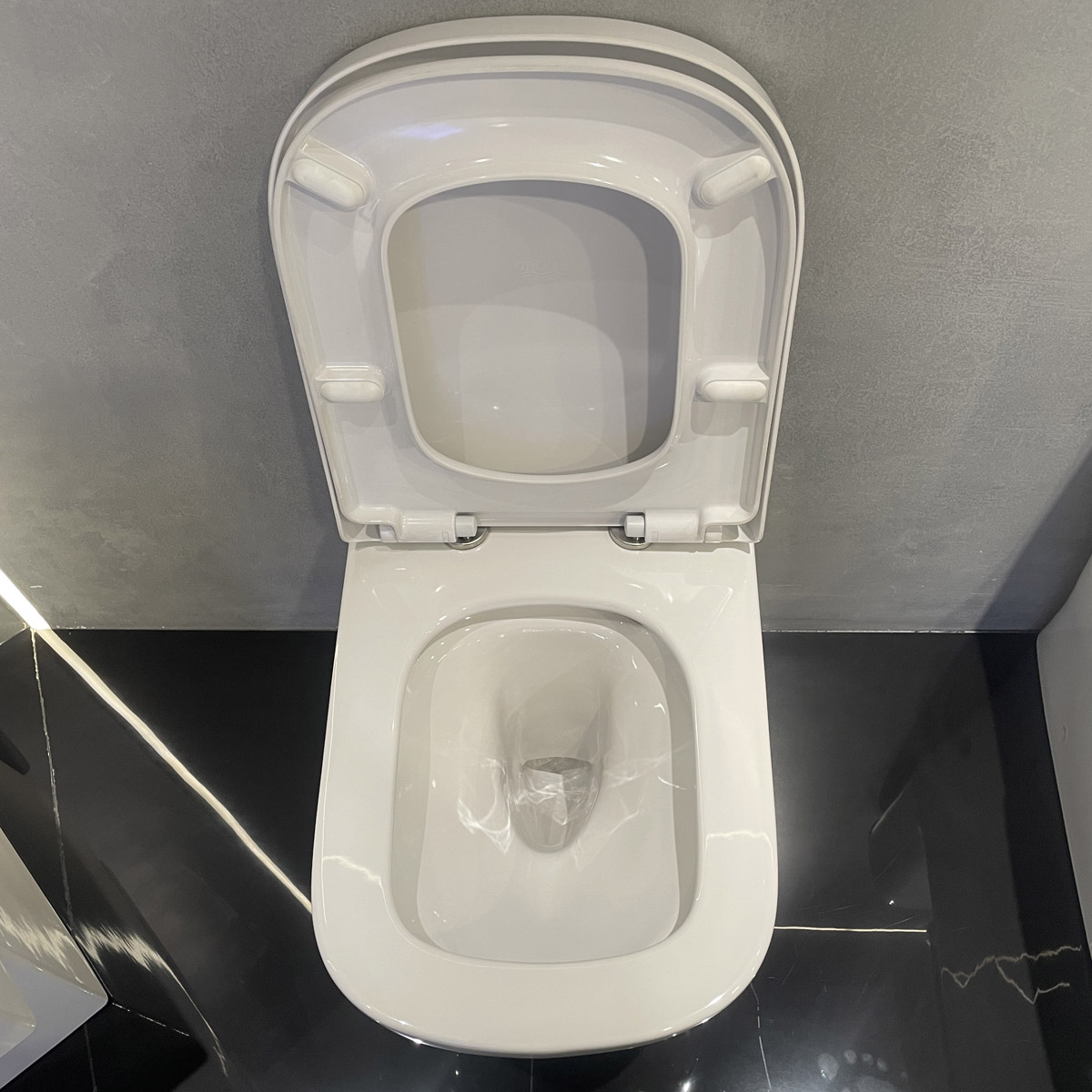 Thân bồn cầu đặt sàn Euro Ceramic GROHE 3933900H 3933900H - 3