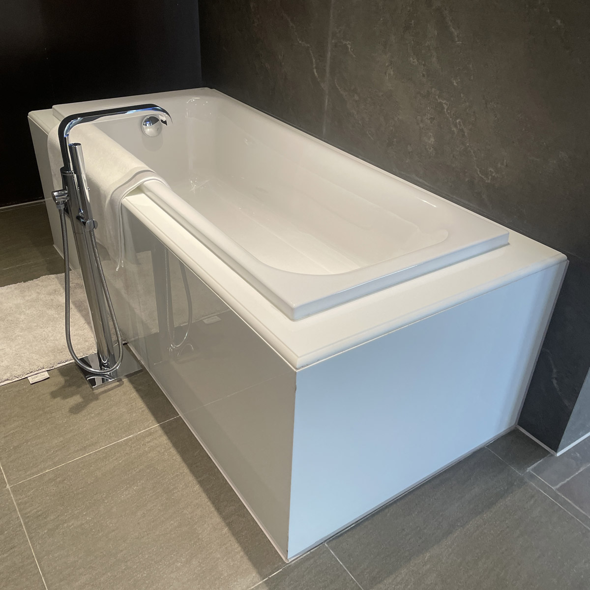 Bồn tắm xây 1m7 Eurosmart Grohe 39150000 - 5