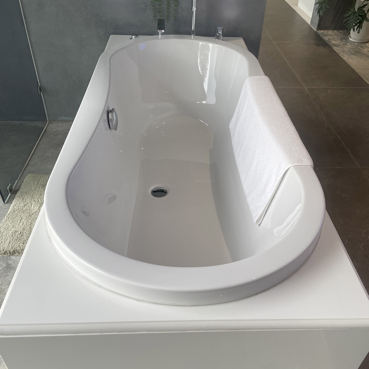 Bồn tắm xây 1m8 Eurobath Grohe 39151000 - 3