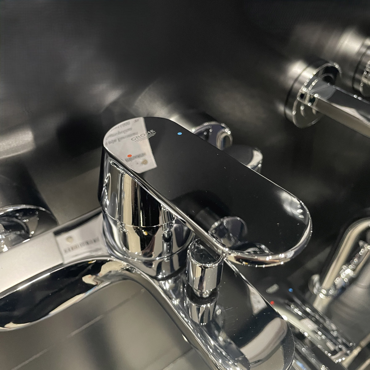 Củ sen tắm nóng lạnh Eurosmart Cosmo Grohe 32831000 32831000 - 4