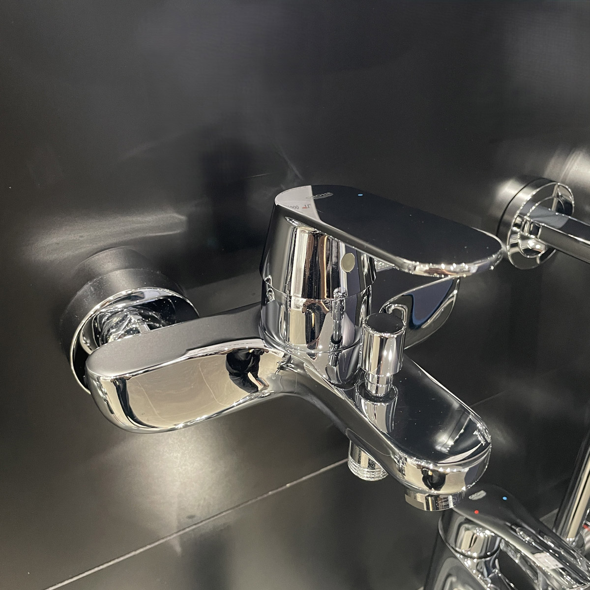 Củ sen tắm nóng lạnh Eurosmart Cosmo Grohe 32831000 32831000 - 5