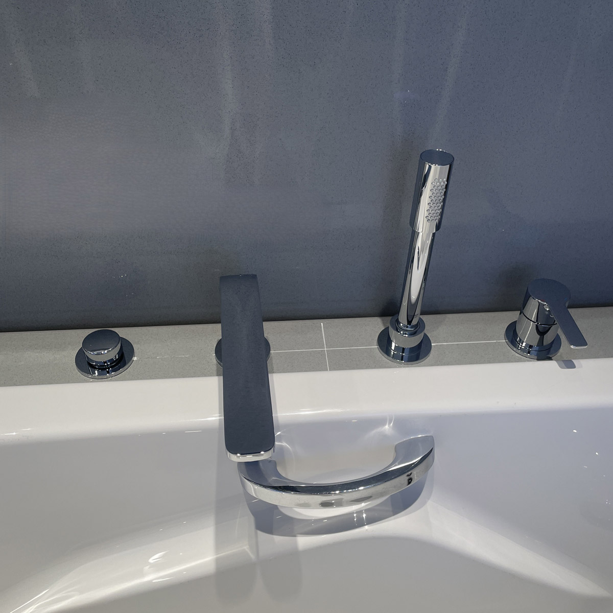 Vòi bồn tắm 4 lỗ nóng lạnh Lineare GROHE 19577001 - 5