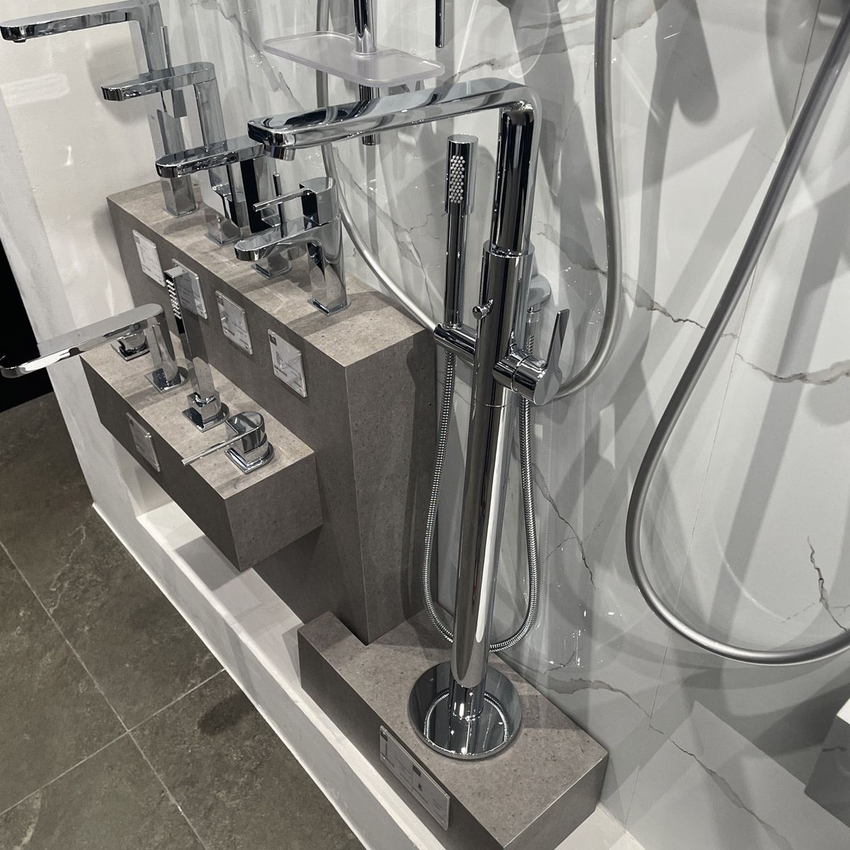 Vòi bồn tắm nóng lạnh đặt sàn Lineare GROHE 23792001 - 6