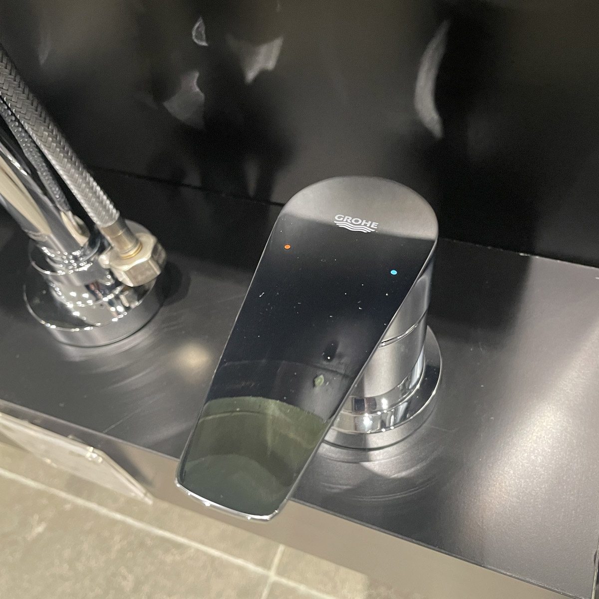 Bộ vòi xả 3 lỗ gắn thành bồn tắm BauEdge Grohe 2511710A - 2