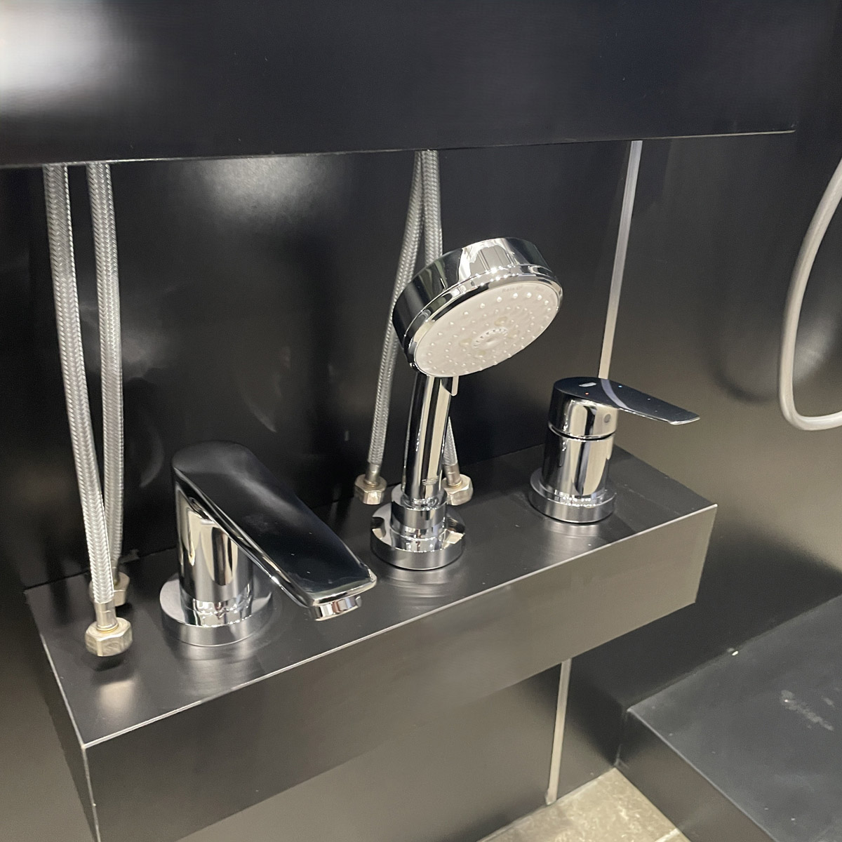 Bộ vòi xả 3 lỗ gắn thành bồn tắm BauEdge Grohe 2511710A - 4